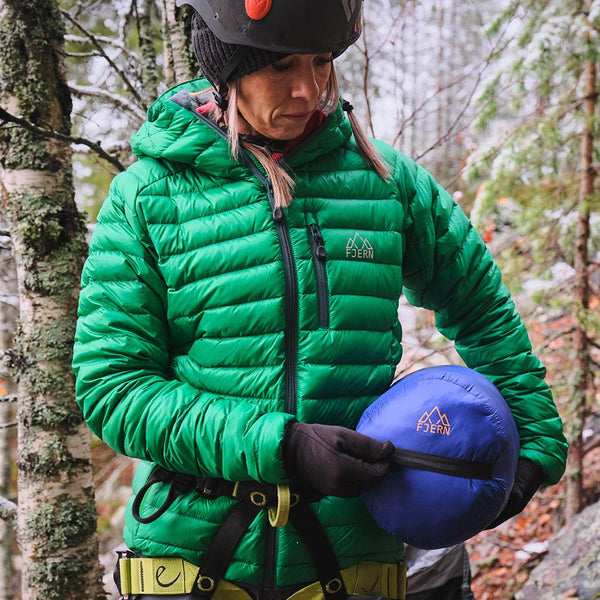 Womens Aktiv Down Hooded Jacket (Green/Pine)