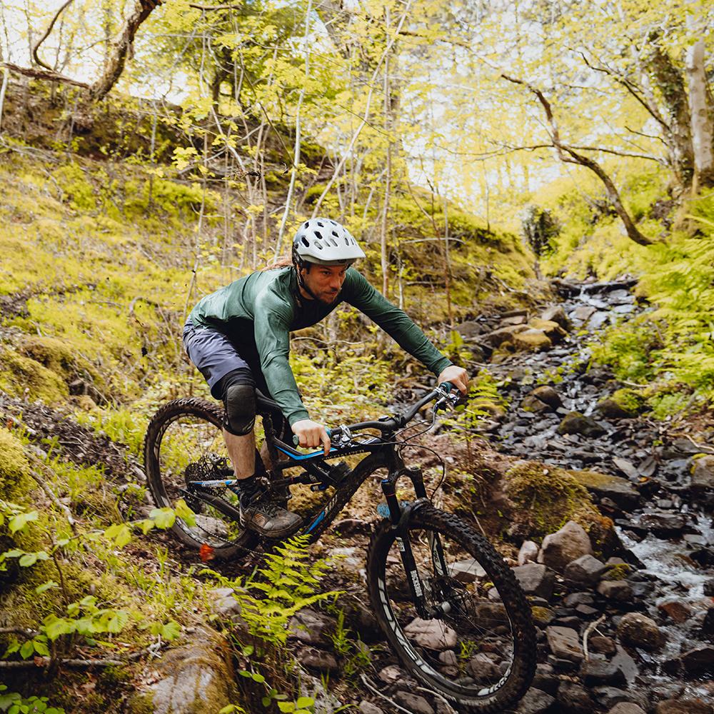 Rivelo Mens Contour Long Sleeve MTB Jersey (Woodland) Unbound